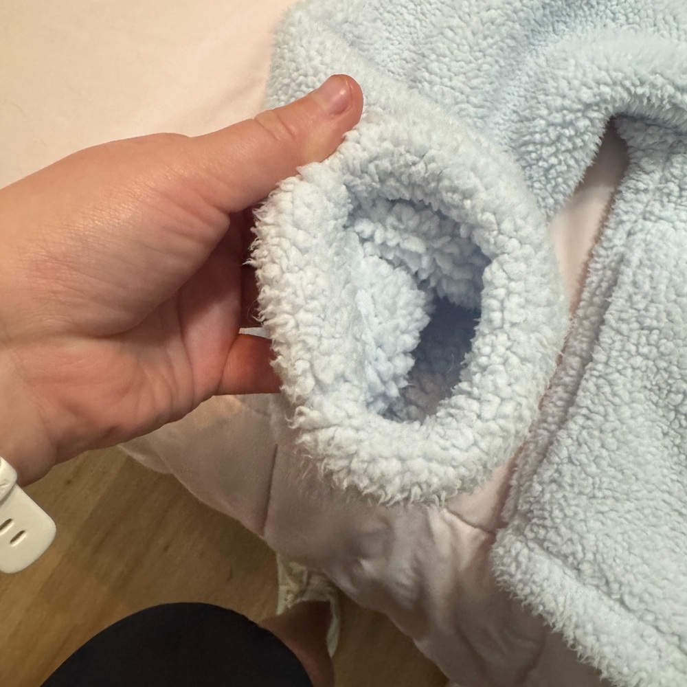 Light Blue Fleece - Picture 12 of 13